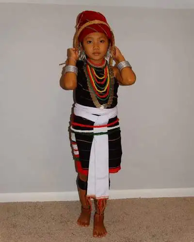 Kayah_Karenni Girl Standing